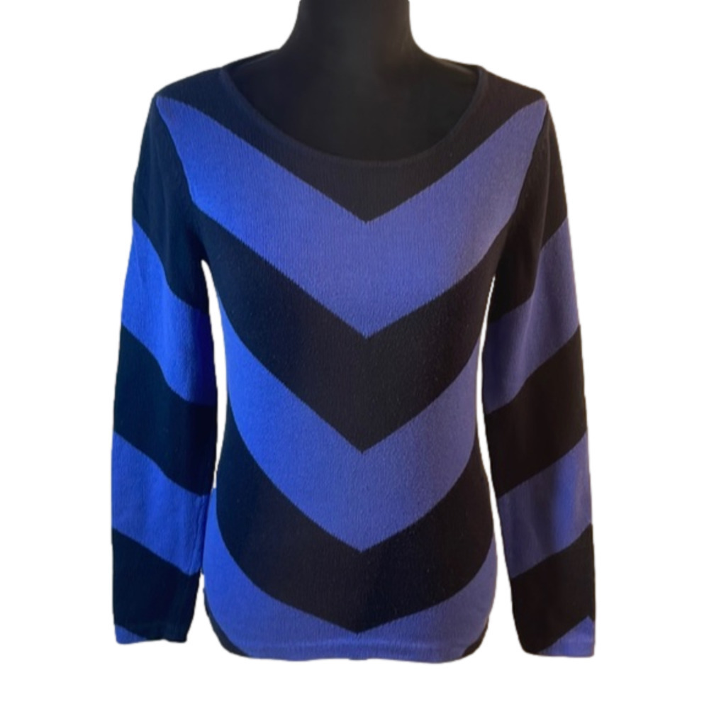LIZ Claiborne sweater size S